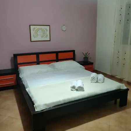 Cozy And Homely Apartament